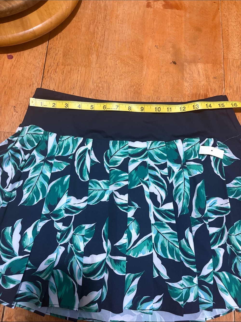 NWT TOMMY BAHAMA SKORT - Picture 7 of 8